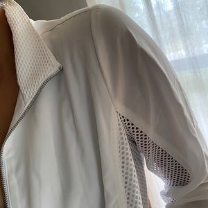 ZENERGY
BREATHABLE NEEMA JACKET